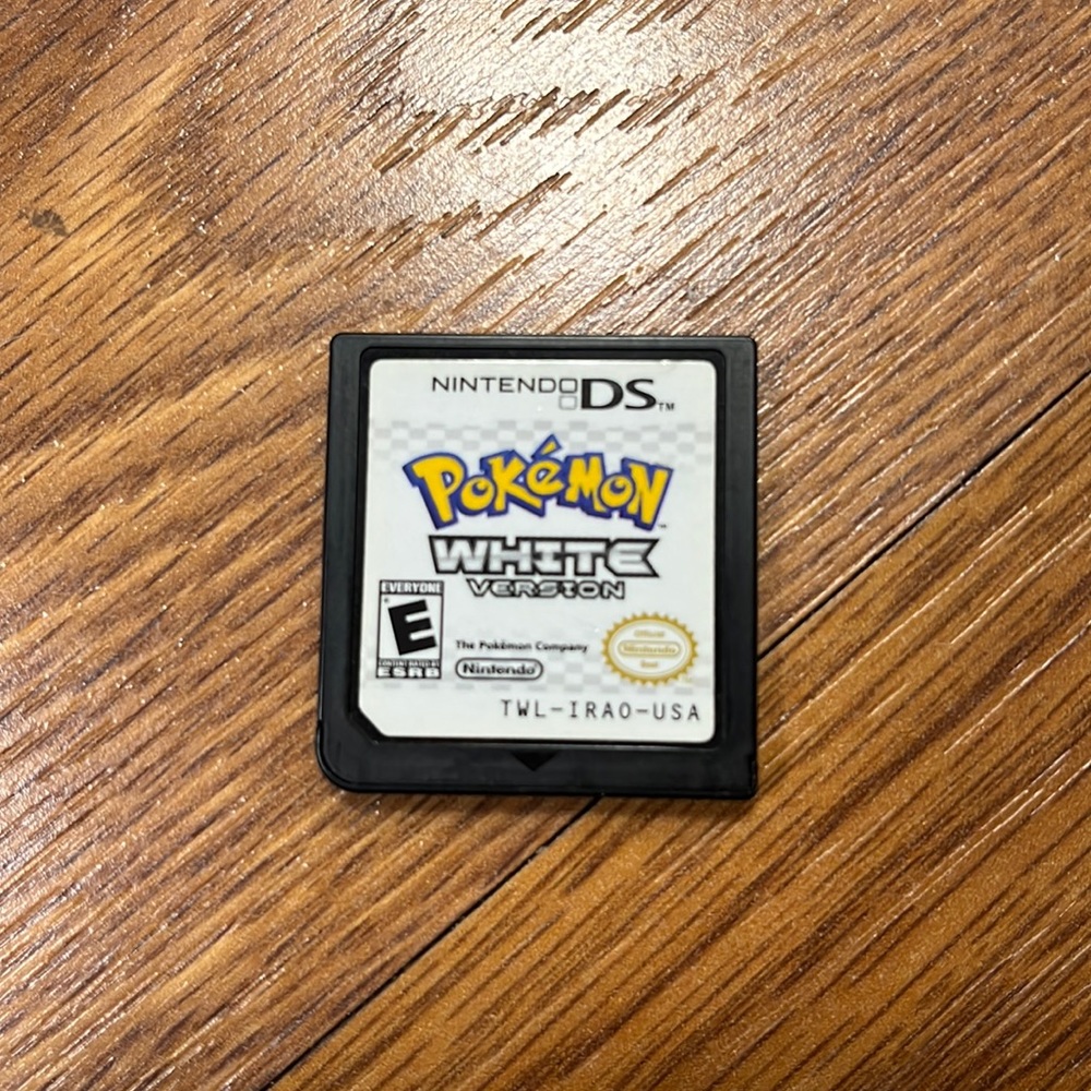 Pokémon White Version for DS